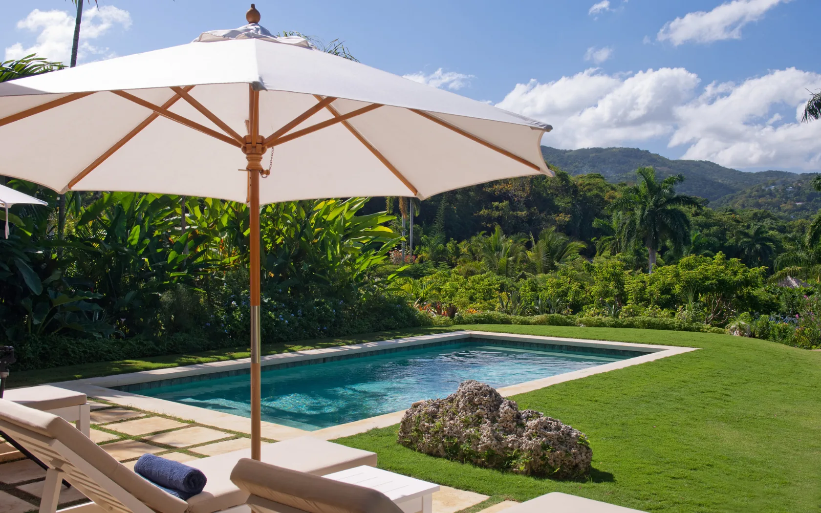 Round Hill Hotel and Villas